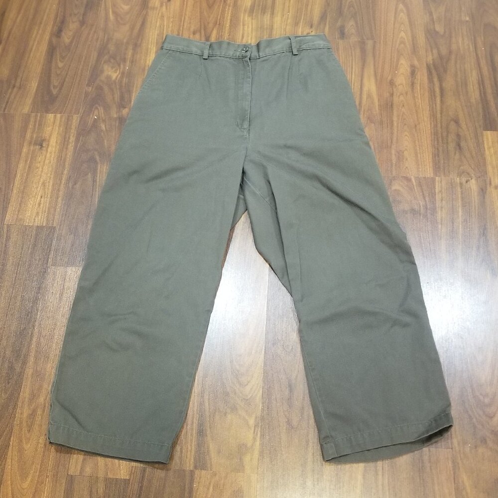Ladies' L.L. Bean Cropped Chinos, Size 12 R, EUC - Picture 2 of 9